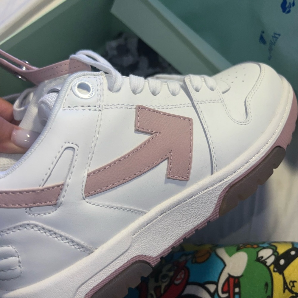 Off-White Out Of Office Calf leather sneakers - Picture 13 of 13